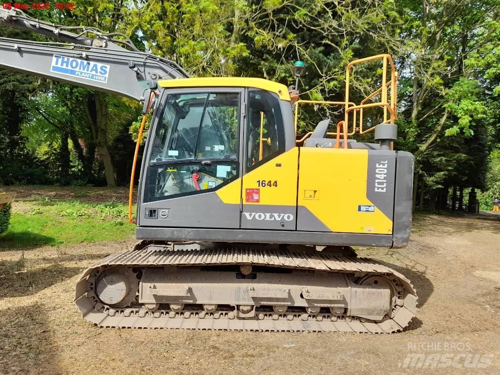 Volvo EC140EL 대형 굴삭기 29톤 이상