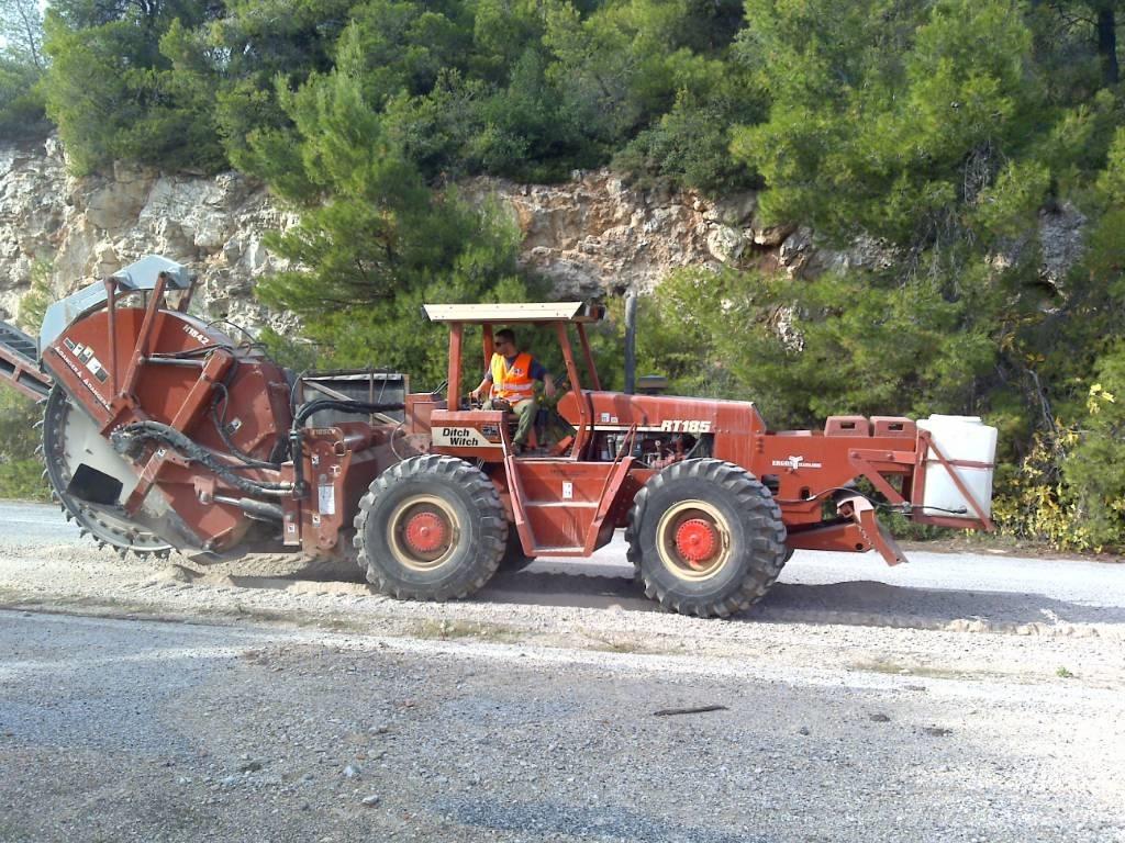 Ditch Witch RT 185 트렌처