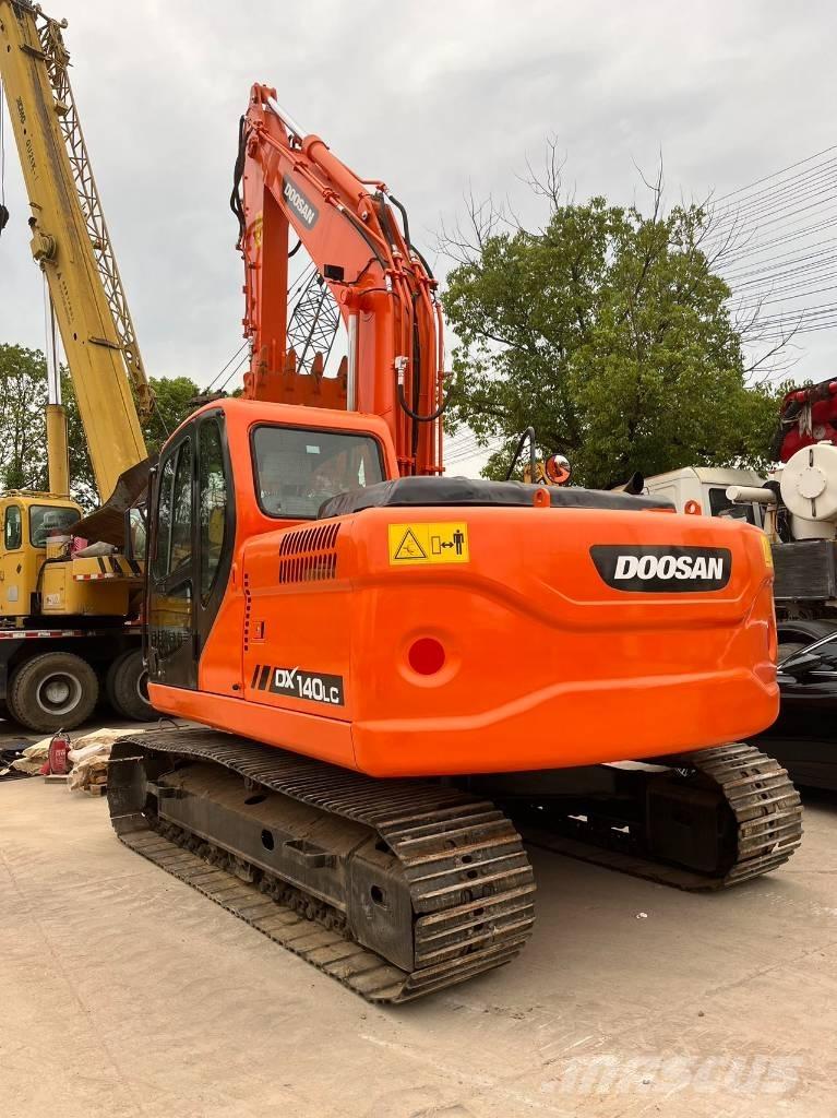Doosan DX 140 LC 대형 굴삭기 29톤 이상