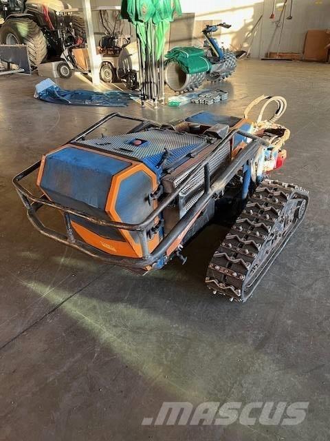 Irus DELTRAK 2.5 목장 제초기 및 토퍼