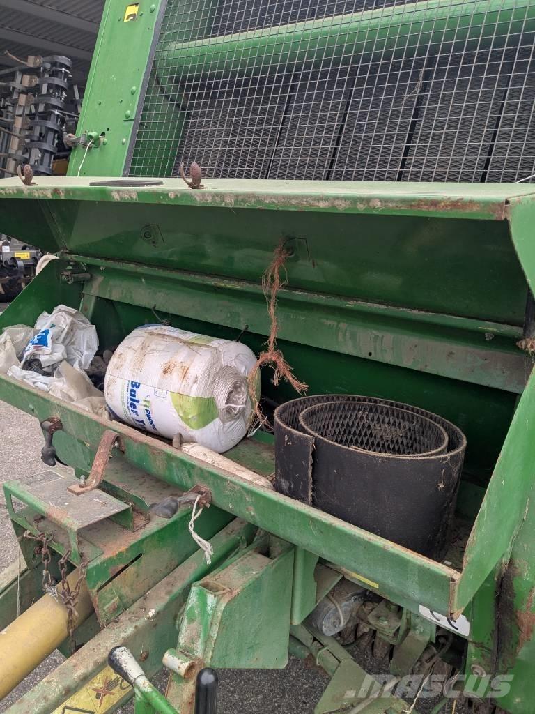 John Deere 580 원형 곤포기