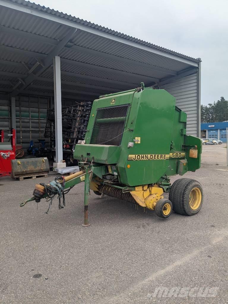 John Deere 580 원형 곤포기