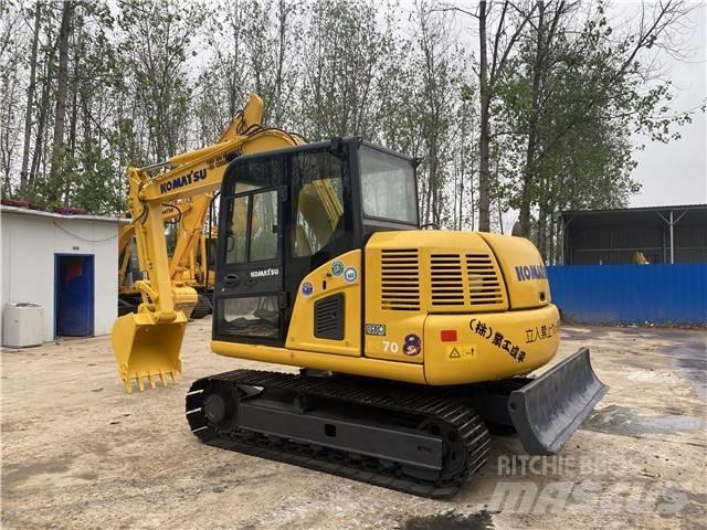 Komatsu PC 70 대형 굴삭기 29톤 이상