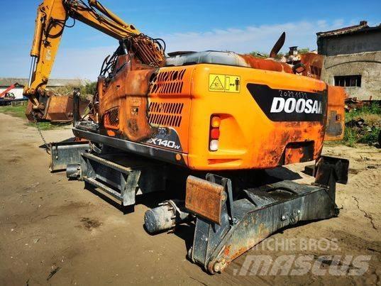 Doosan DX 140W track 트랙, 체인 및 언더캐리지