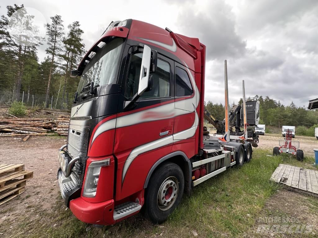 Volvo FH 16 750 목재 트럭