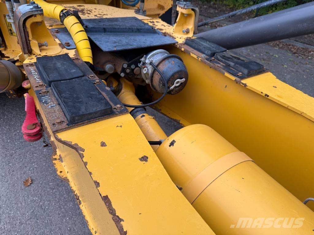 Volvo A 25 D 연결식 홀러