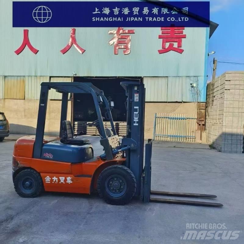 Heli H2000-25 디젤 지게차