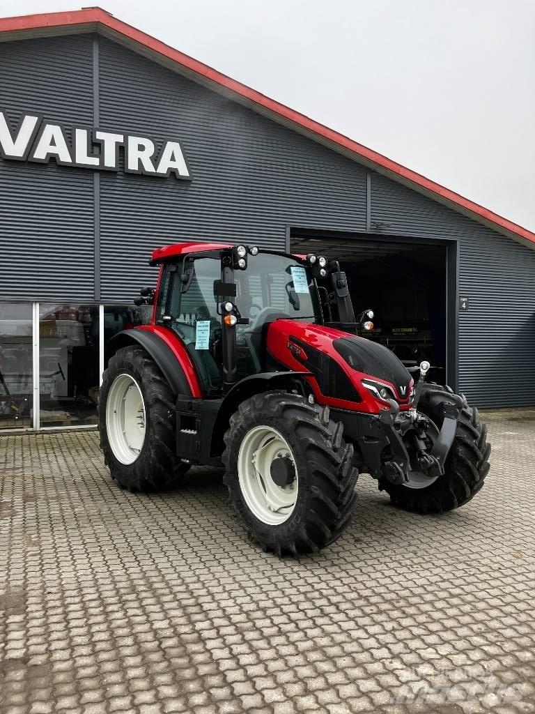 Valtra G135 Active 트랙터