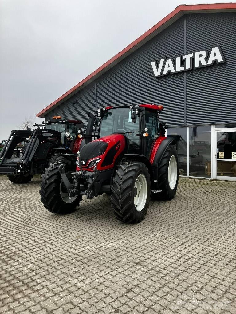 Valtra G135 Active 트랙터