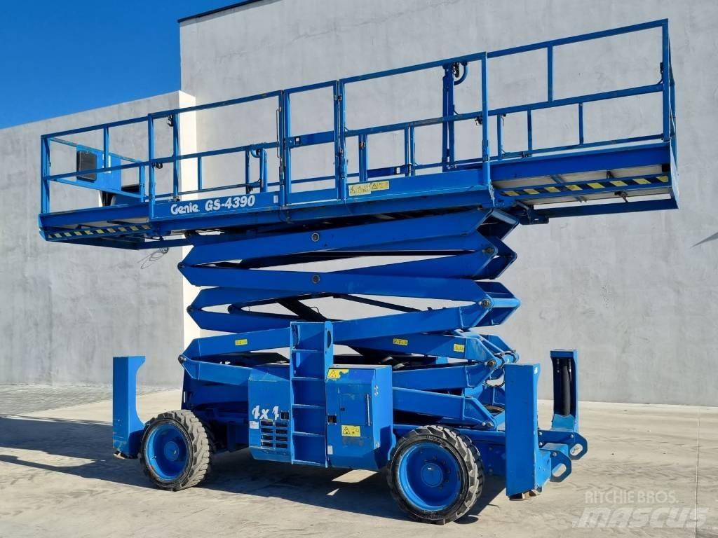 Genie GS 4390 - R284 가위형 리프트
