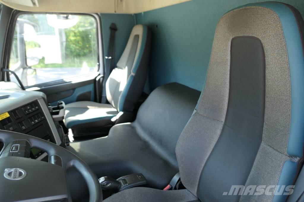 Volvo FM330 4x2 온도 조절식 트럭