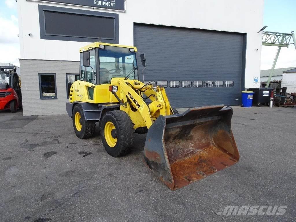 Komatsu WA65-3  휠로우더