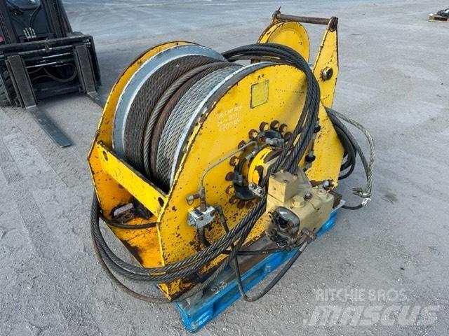 Bauer used winch 드릴링 장비 부속품 및 예비 부품