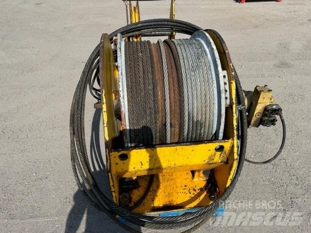 Bauer used winch 드릴링 장비 부속품 및 예비 부품