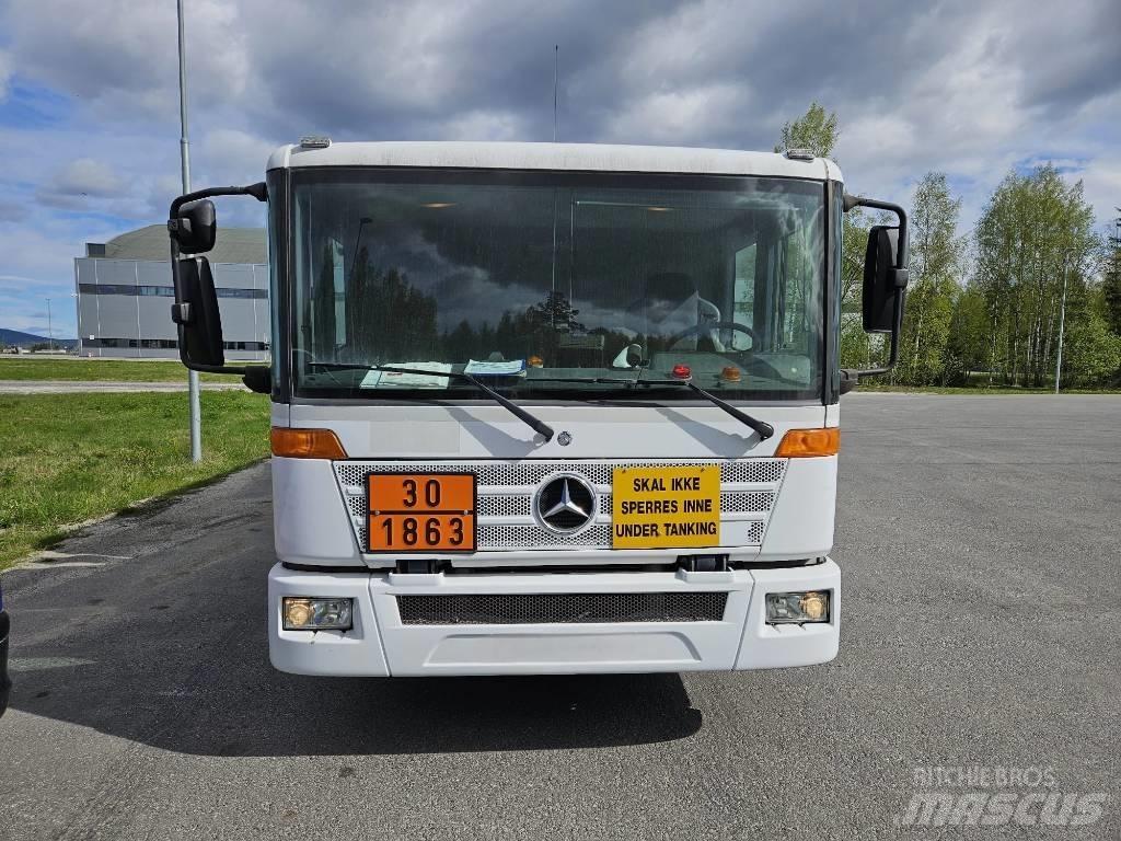 Mercedes-Benz Econic 탱커 트럭