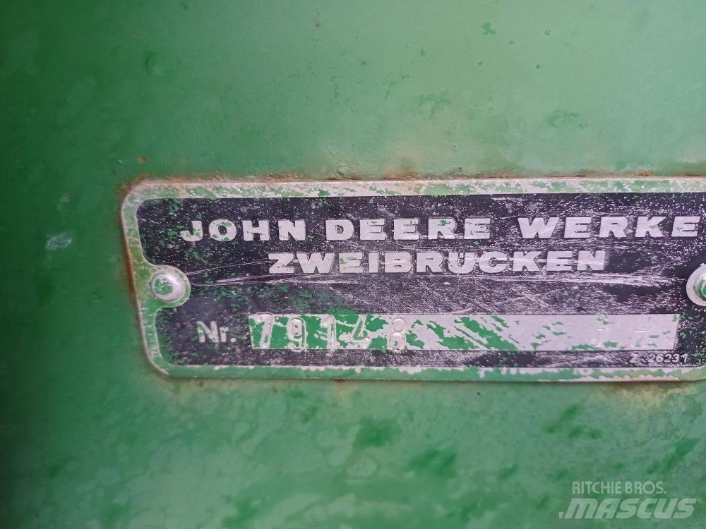 John Deere 1000 경운기