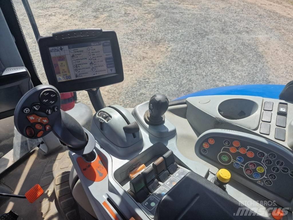 New Holland T7.270 트랙터