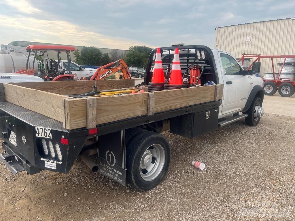 RAM 5500 플랫베드/드롭사이드 트럭