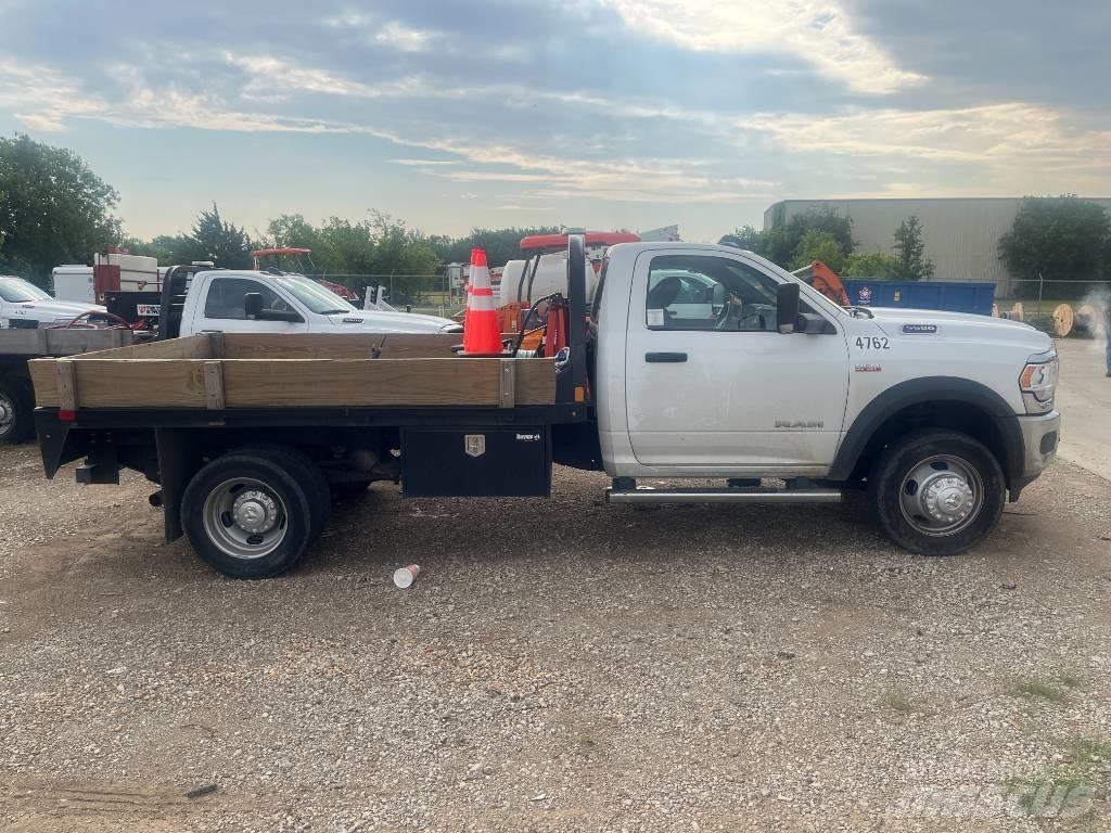 RAM 5500 플랫베드/드롭사이드 트럭