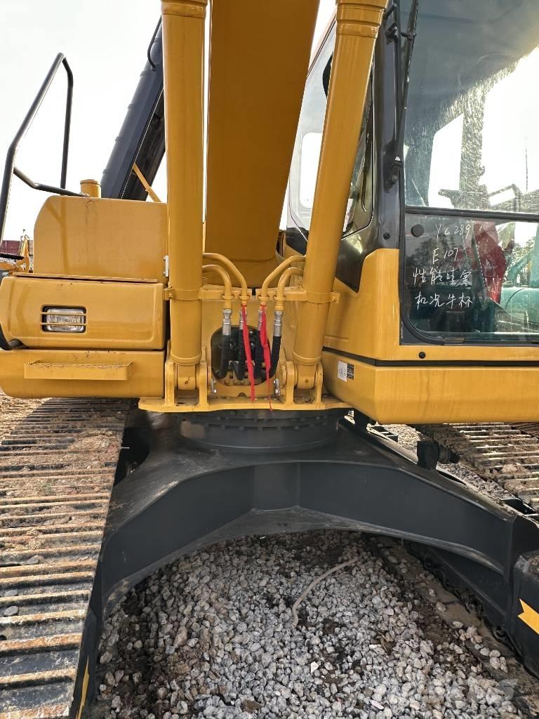 Komatsu PC 160 대형 굴삭기 29톤 이상