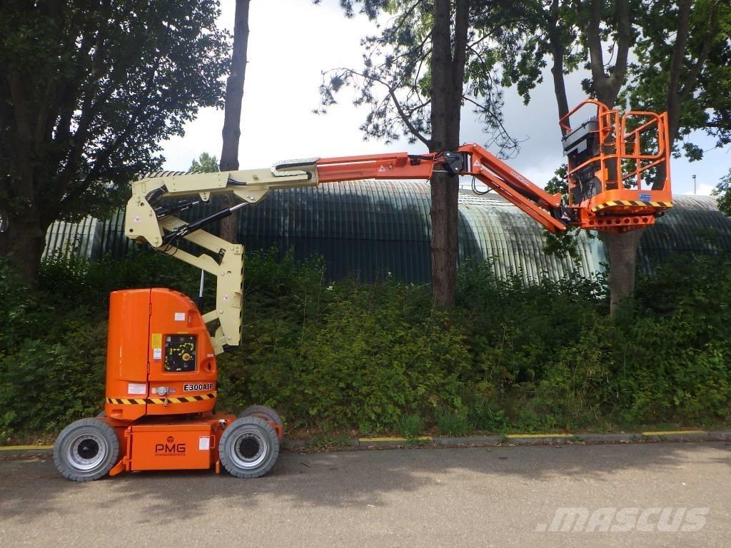 JLG E300AJP 관절형 전동이동 리프트