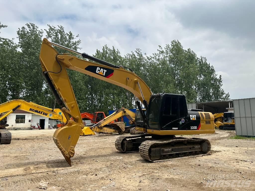 CAT 320D 대형 굴삭기 29톤 이상