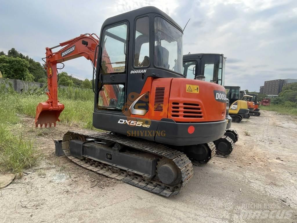 Doosan DX 55 소형 굴삭기 7톤 미만