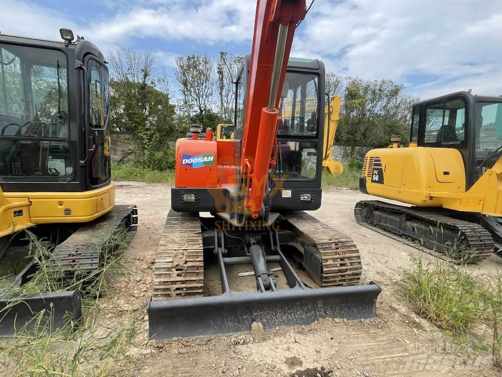 Doosan DX 55 소형 굴삭기 7톤 미만