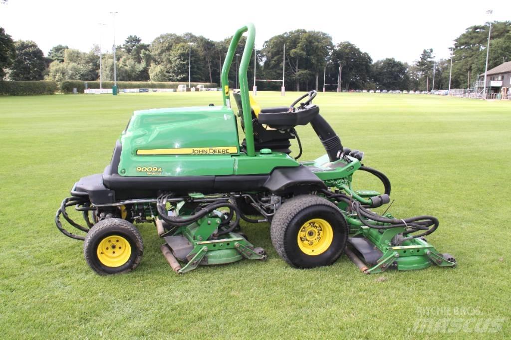 John Deere 9009A 탑승형 잔디깎기