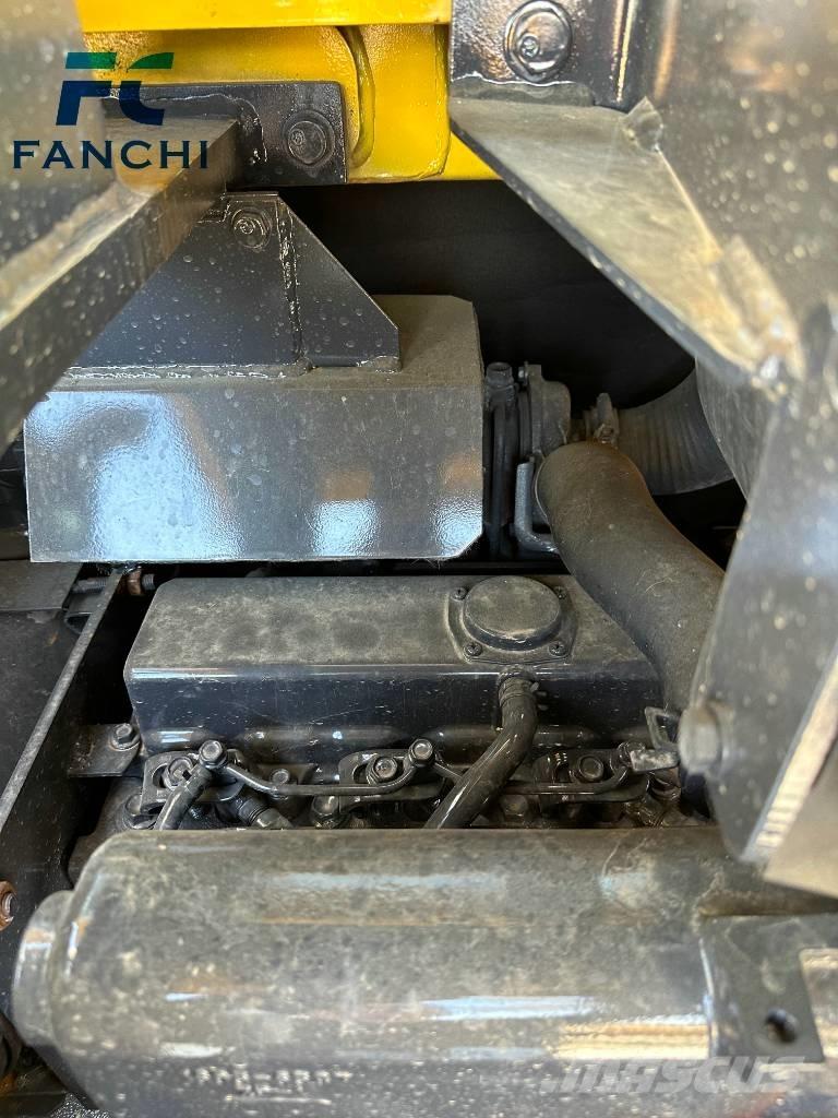 Komatsu PC 56-7 대형 굴삭기 29톤 이상