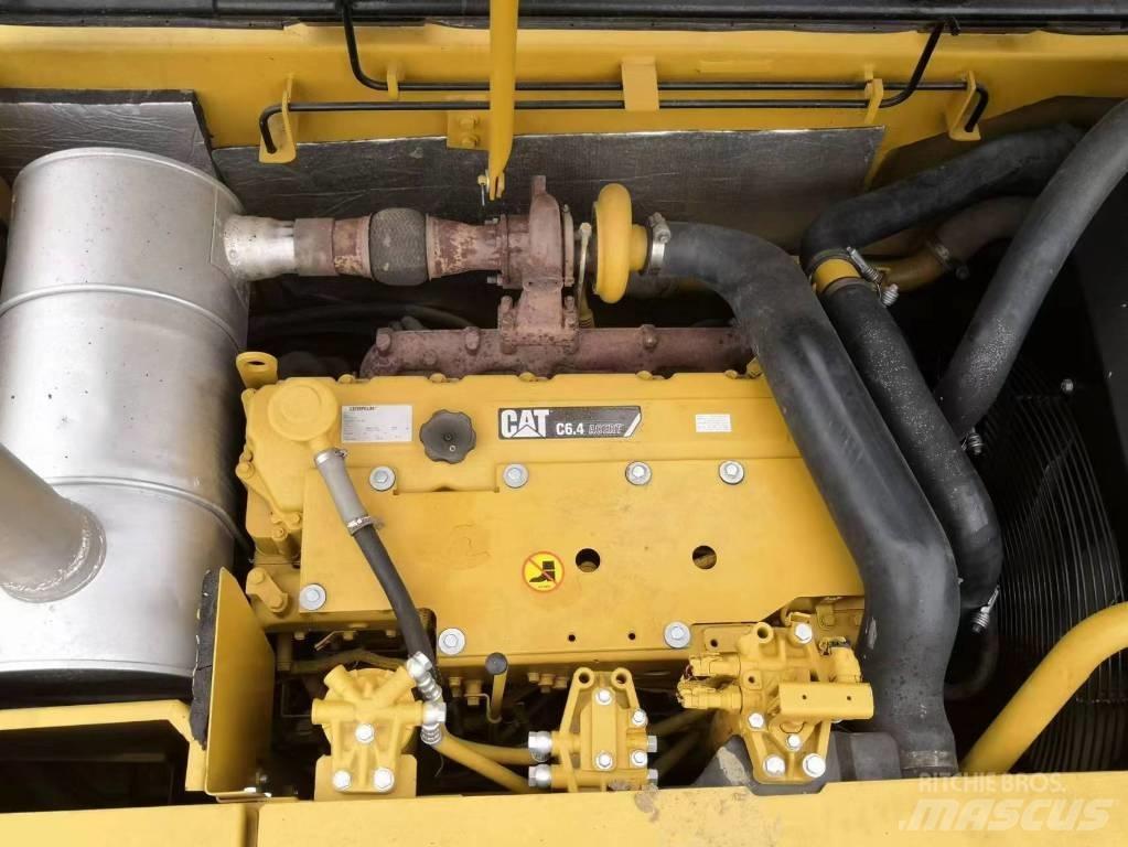 CAT 320 D 대형 굴삭기 29톤 이상