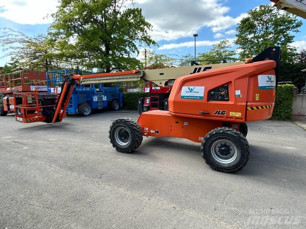 JLG 460 SJ 견인식 전동이동 리프트