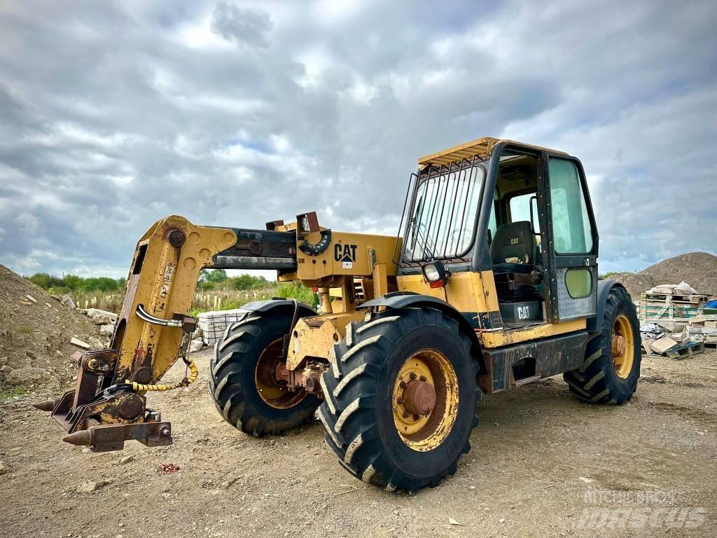 CAT TH 62 텔러 핸들러