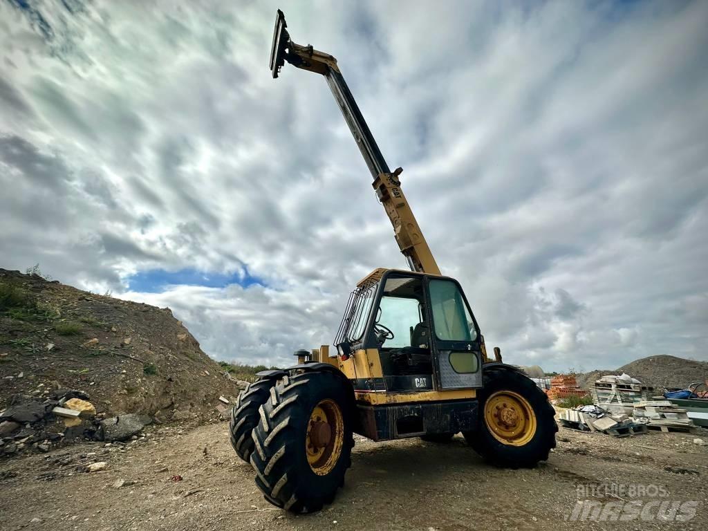 CAT TH 62 텔러 핸들러