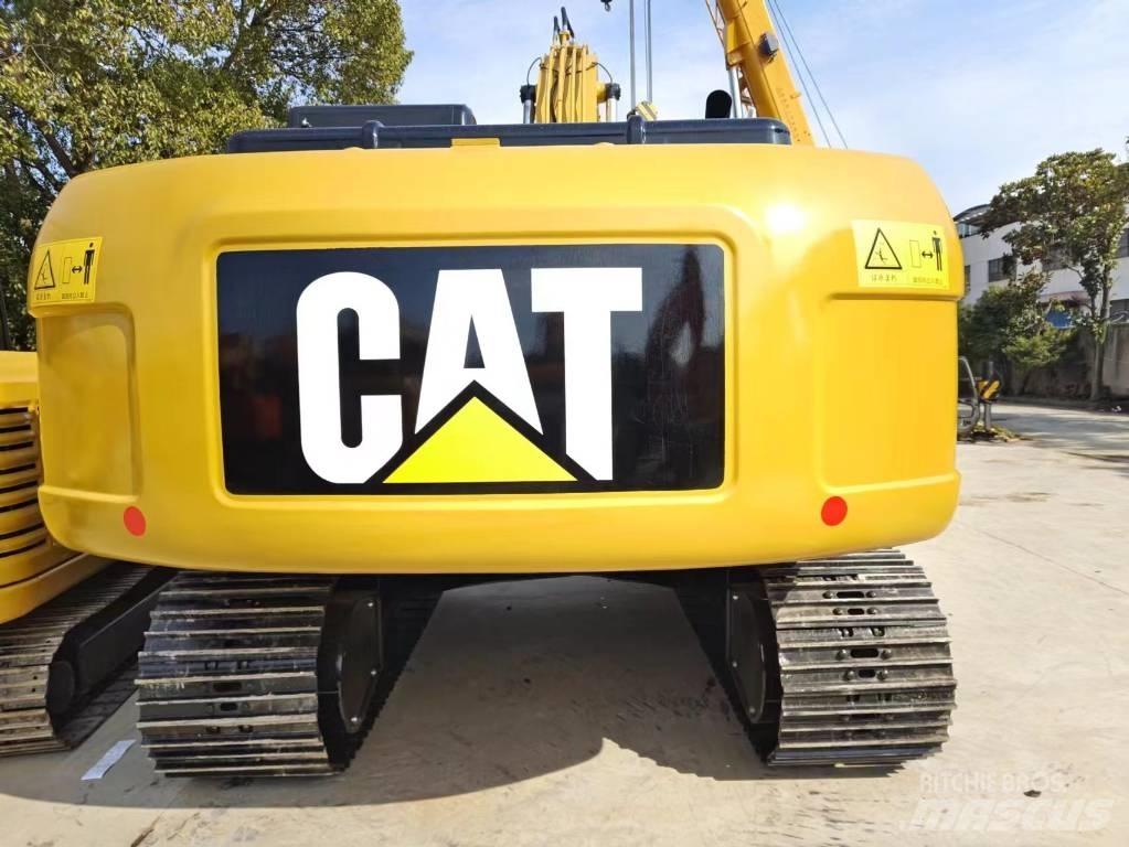 CAT 320 D2 대형 굴삭기 29톤 이상