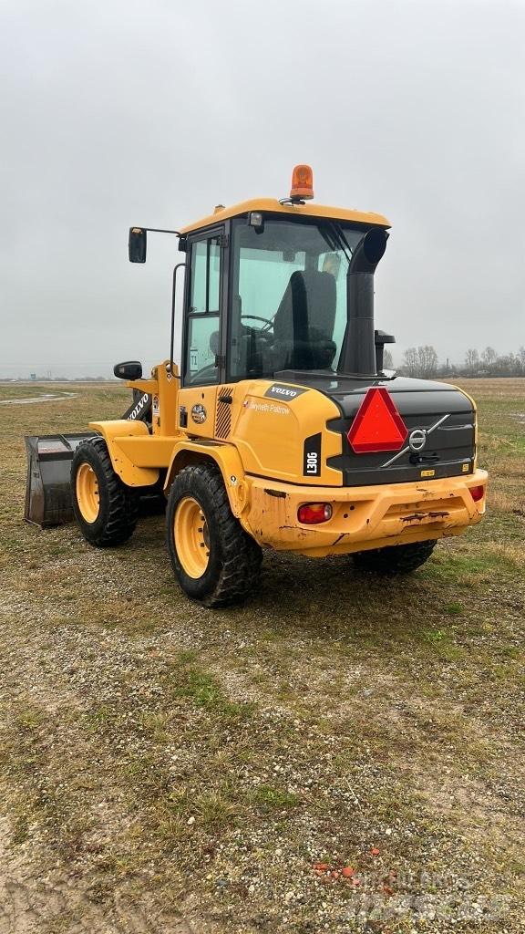 Volvo L 30 G  휠로우더