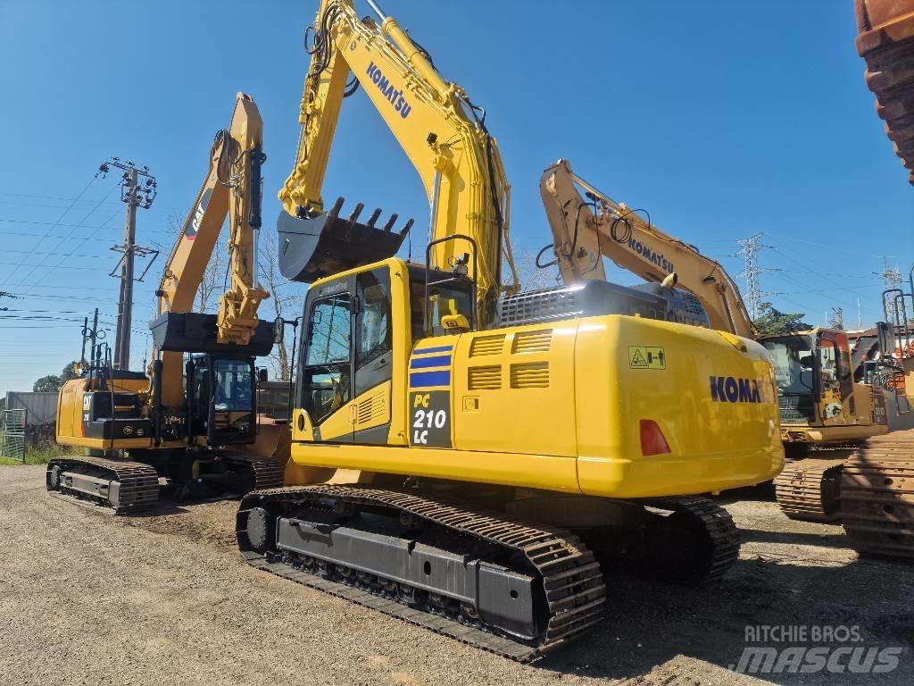 Komatsu PC 210 LC-11 대형 굴삭기 29톤 이상