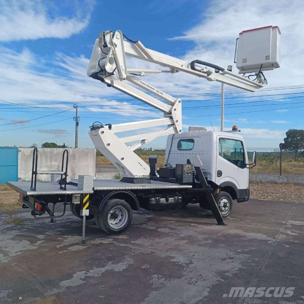 Nissan CABSTAR 35.11 트럭 탑재 고소작업대