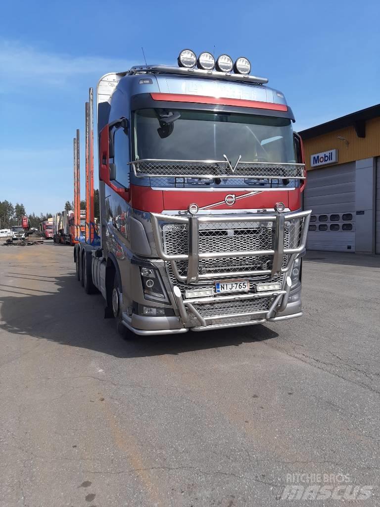 Volvo FH 16 목재 트럭