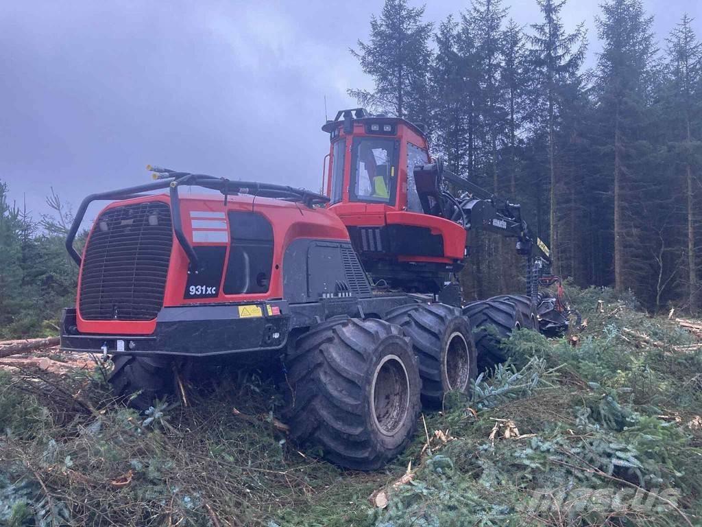 Komatsu 931XC 원목 하베스터