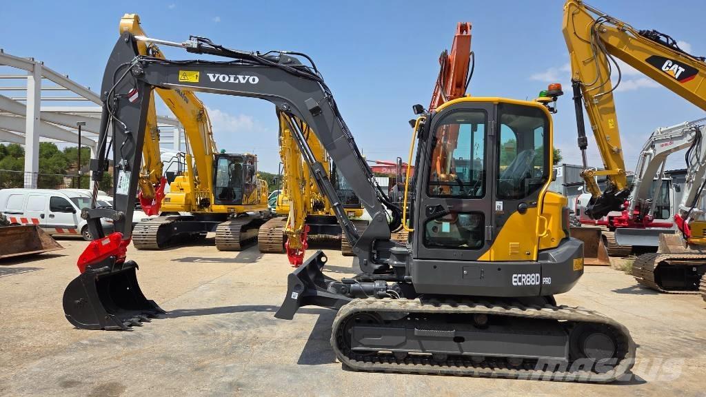 Volvo ECR 88 PLUS 중형굴삭기 7톤-28톤