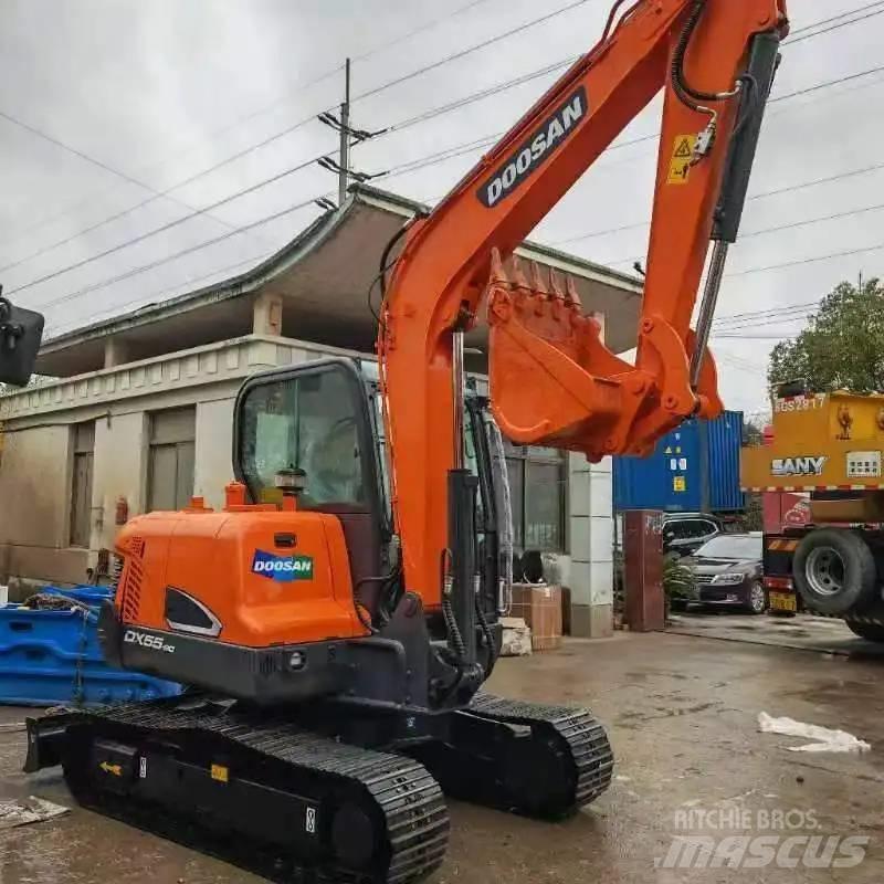 Doosan DX55-9C 소형 굴삭기 7톤 미만