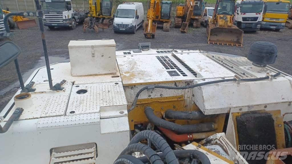 CAT 328 D L 대형 굴삭기 29톤 이상