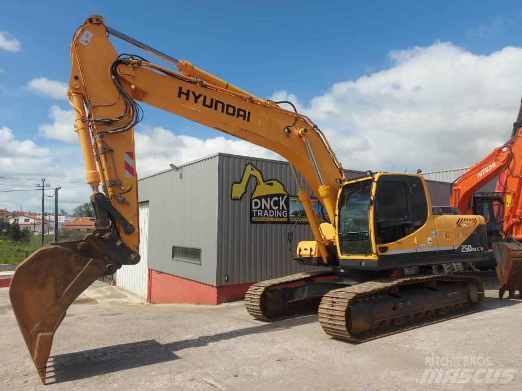 Hyundai R 250 -9 대형 굴삭기 29톤 이상