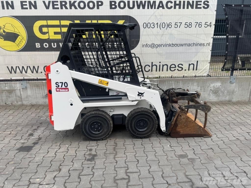 Bobcat S70  스키드로더
