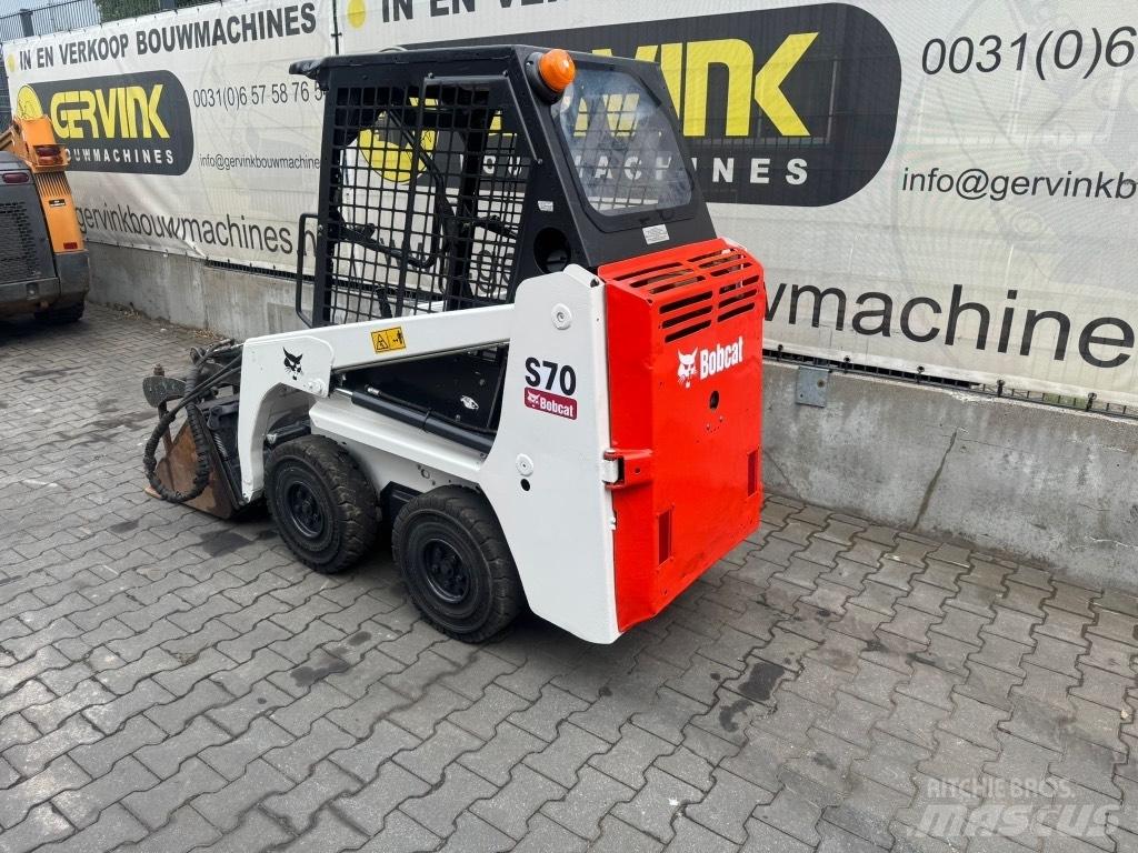 Bobcat S70  스키드로더