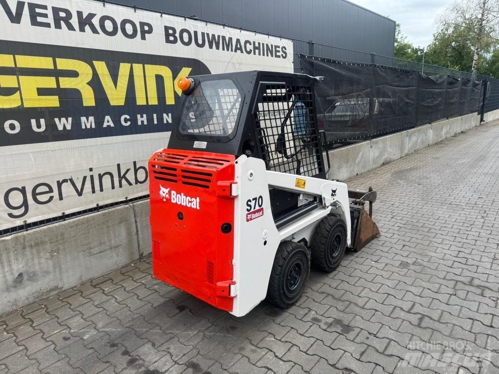 Bobcat S70  스키드로더