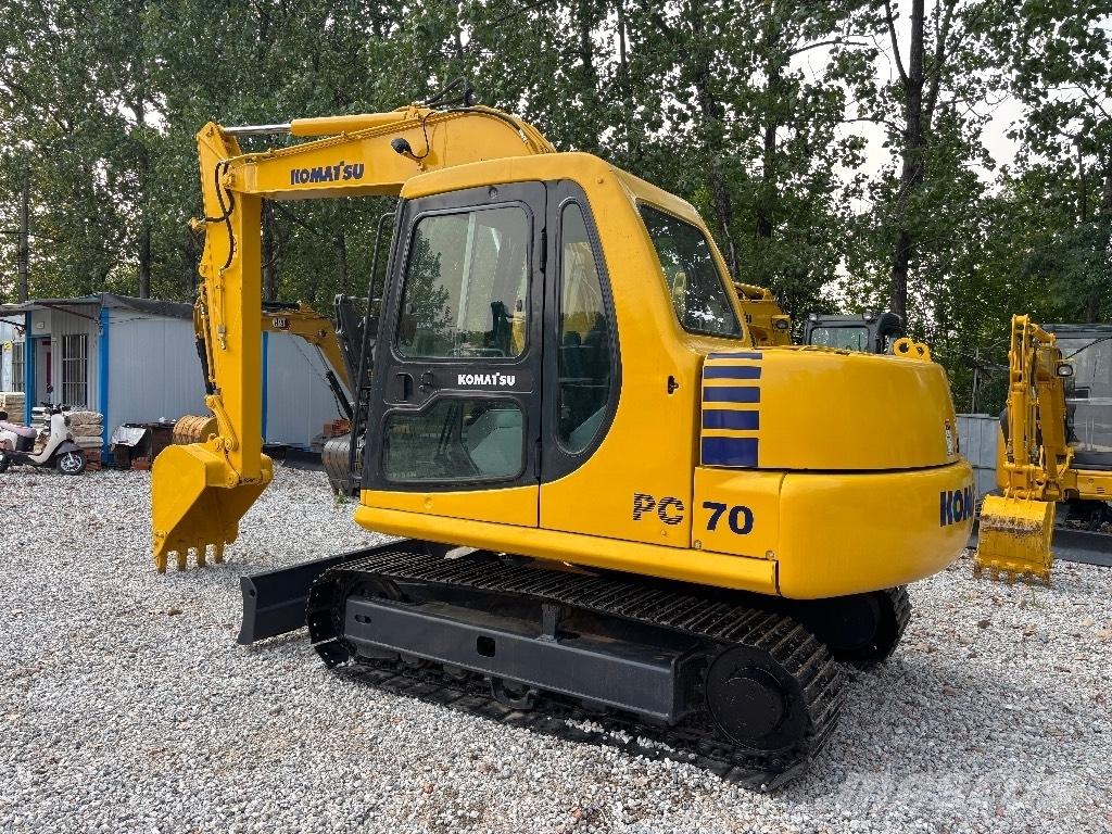 Komatsu PC 70 대형 굴삭기 29톤 이상