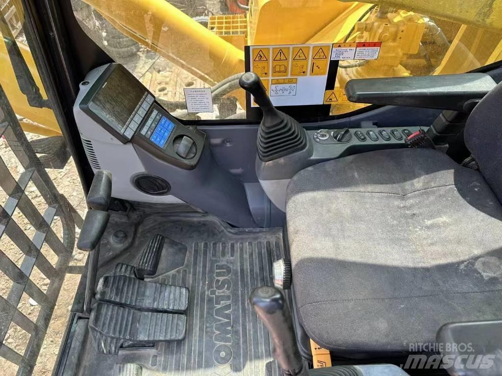 Komatsu PC 850SE 수륙양용 굴삭기