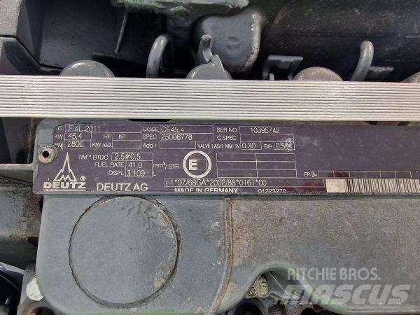 Deutz F4L2011 엔진